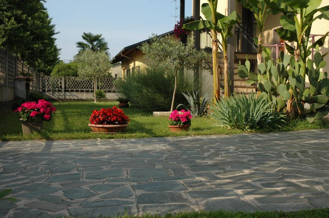 B&B Villa Carolina Vaprio d'Adda Luaran gambar