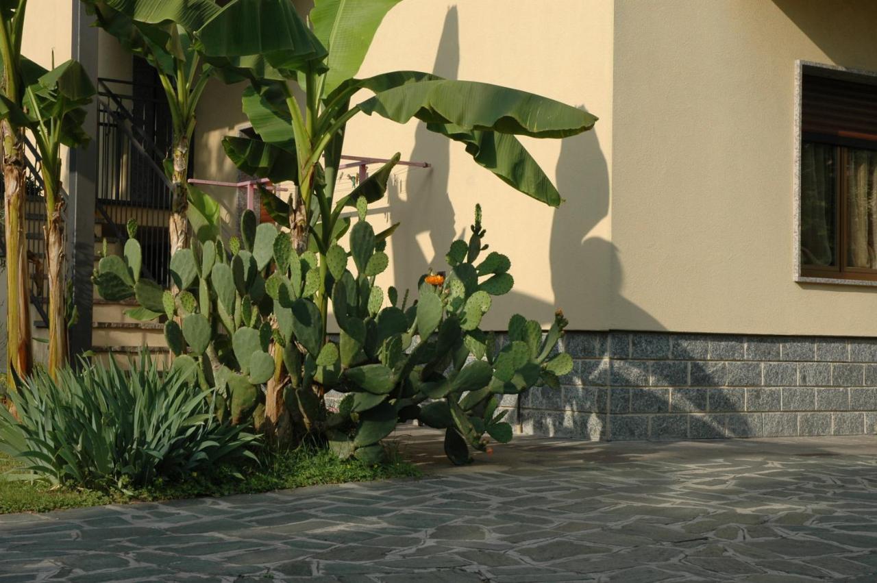 B&B Villa Carolina Vaprio d'Adda Luaran gambar